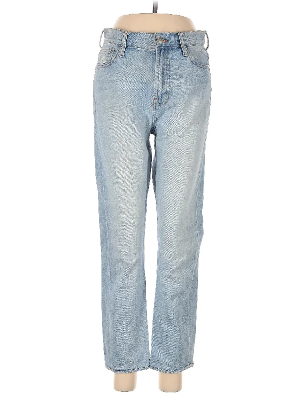 women's denim jeans for a night at the clubMid-Rise Boyjeans Jeans in Light Wash